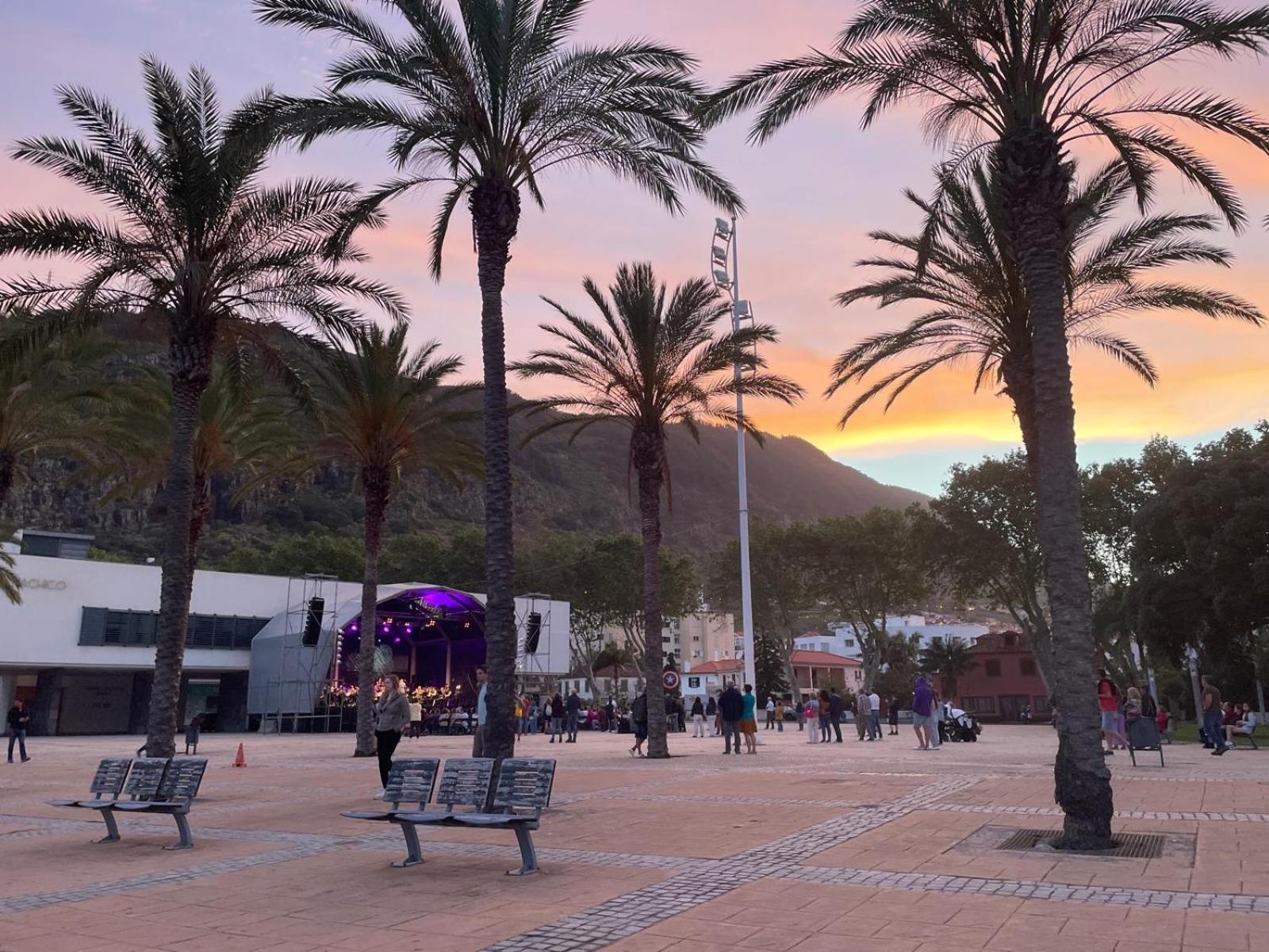 מצ'יקו Sun Beach Apartment מראה חיצוני תמונה